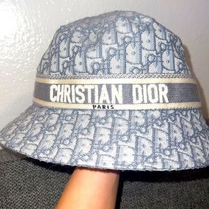 Christian Dior Bucket hat